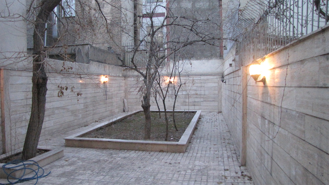 چراغ دیواری